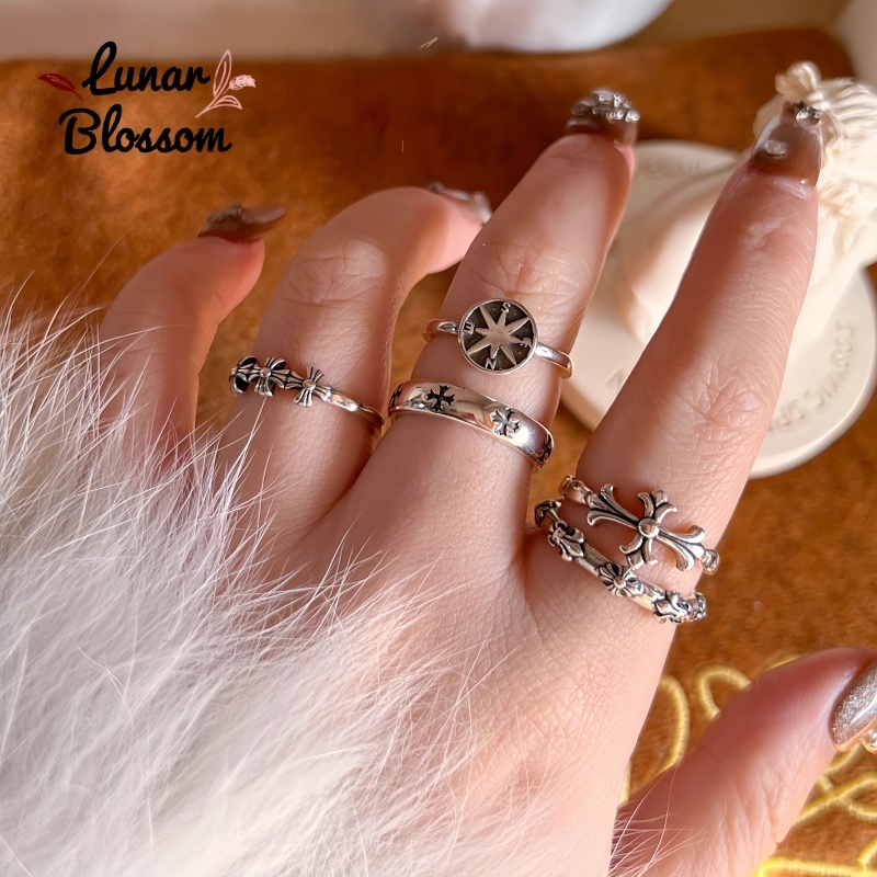 Lunar Blossom~✨✨แหวนวินเทจสีเข้มดีไซน์โดดเด่น แหวนรูปกางเขนโปร่งแบบปรับได้สำหรับนิ้วชี้ อินเทรนด์และทันสมัย