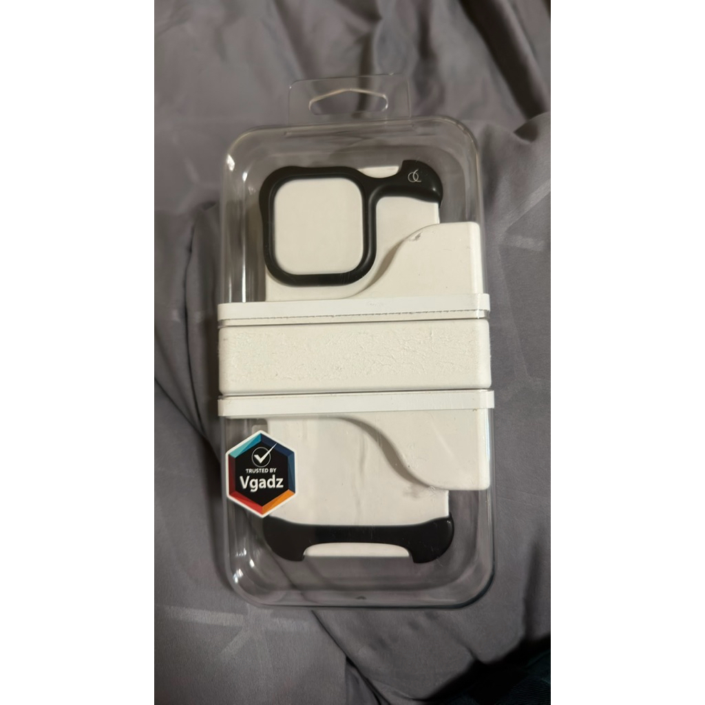 เคส ARC PULSE iPhone 15 Pro (มือ 2)