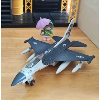 เครื่องบิน เหล็ก F16 F18 ยาว 21.5 ซม. มีเสียงมีไฟ มีลาน ไม่มีกล่อง เครื่องบิน รบ aircraft Scale 1/72
