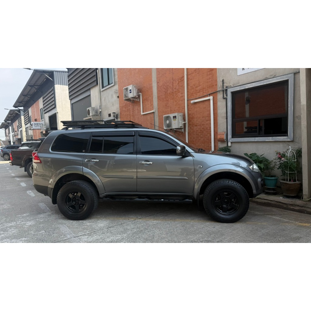 แร็คหลังคา พร้อมติดตั้ง กับ Pajero Sport (Keyman Expedition Size XL 110x155x10 cm.)