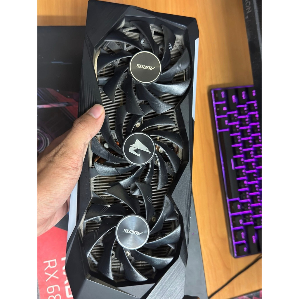 rx6800 aorus 16gb ครบกล่อง