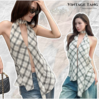 พร้อมส่ง🍄เสื้อครอป คอวีลึก ลายสก๊อต เปิดหลัง สีขาว รัดรูป กา…