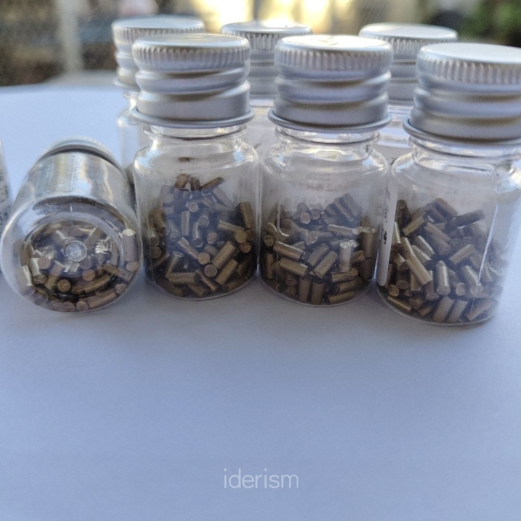 ถ่านไฟแช็ก100ชิ้น หินเปลี่ยนไฟแช็ก  หินประกายไฟ ไฟแช็กพลาสติก ซิปโป้ ใส่ได้ทุกยี่ห้อ จัดส่งจากกทม.