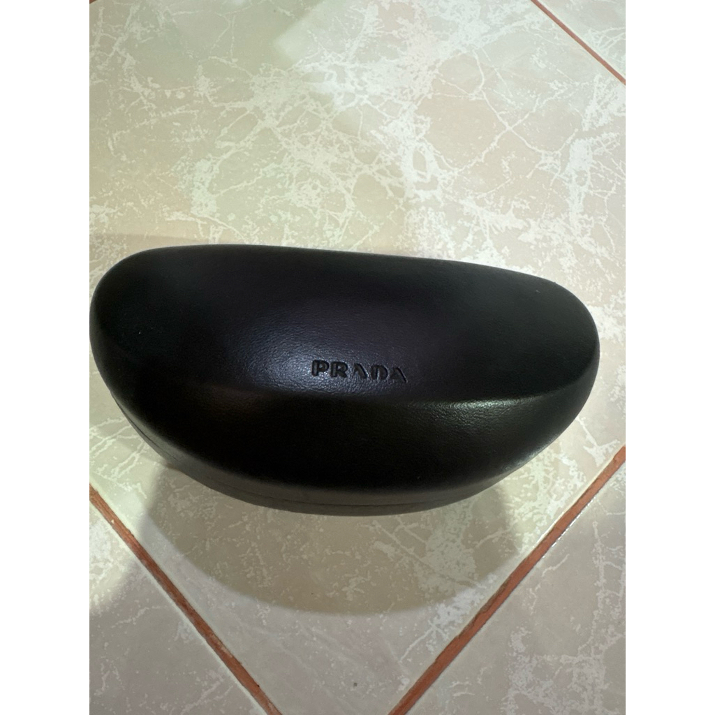 กล่องแว่น prada ของแท้100%