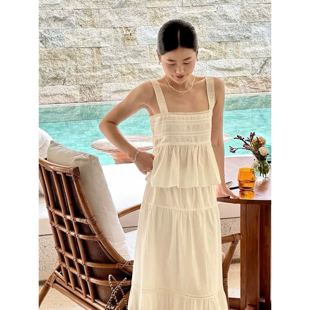 CiCishop ทั้งเช็ตลูกไม้สีขาว สวยมากค่ะ