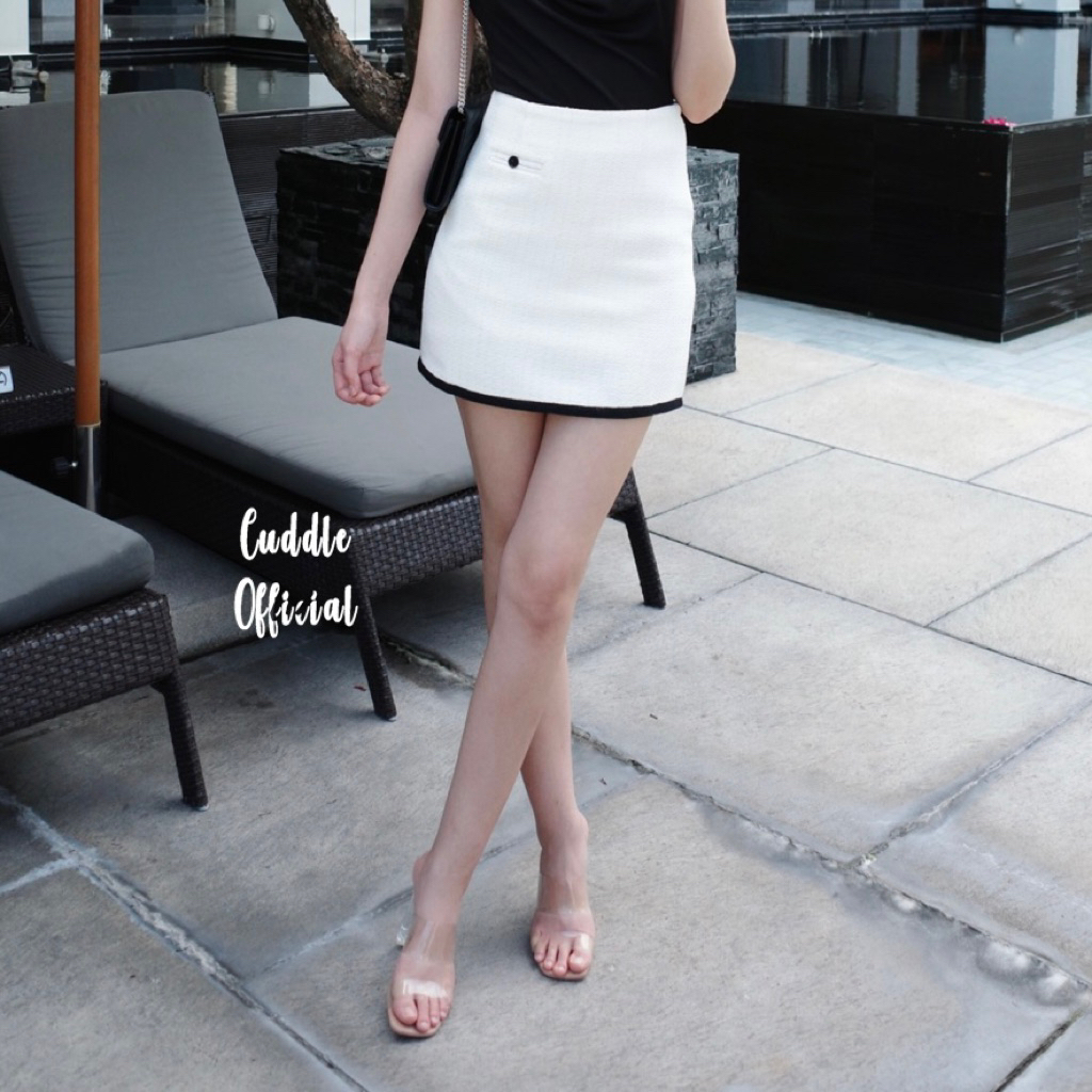 Cuddle.official - White Tweed🍦 (กระโปรงทวิตเอวสูงสีขาวครีม)