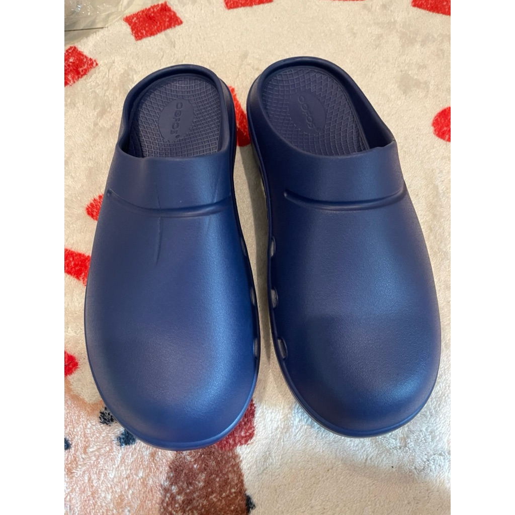 รองเท้าลำลองoofosมือ1