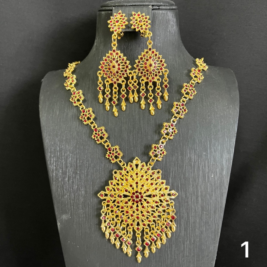 เซ็ตเครื่องประดับชุดไทย เช็ตสร้อยล้านนา สร้อยลายไทย สินค้าพร้อมส่งจากประเทศไทย