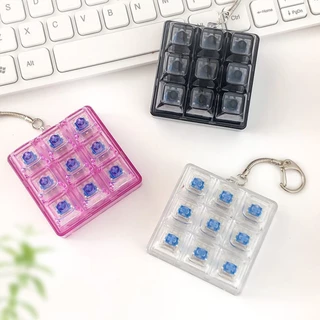 AK【คีย์บอร์ดของเล่น✨】9 คีย์บอร์ด มีไฟ ปุ่มกด คลิกเพลินๆ พวงกุญแจ Fidget