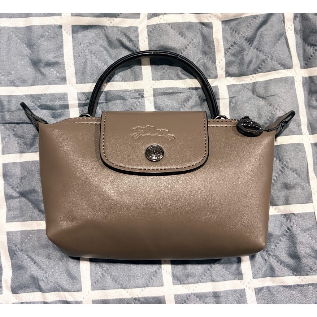 Longchamp mini pouch สีน้ำตาล (แถมสายฟรี)