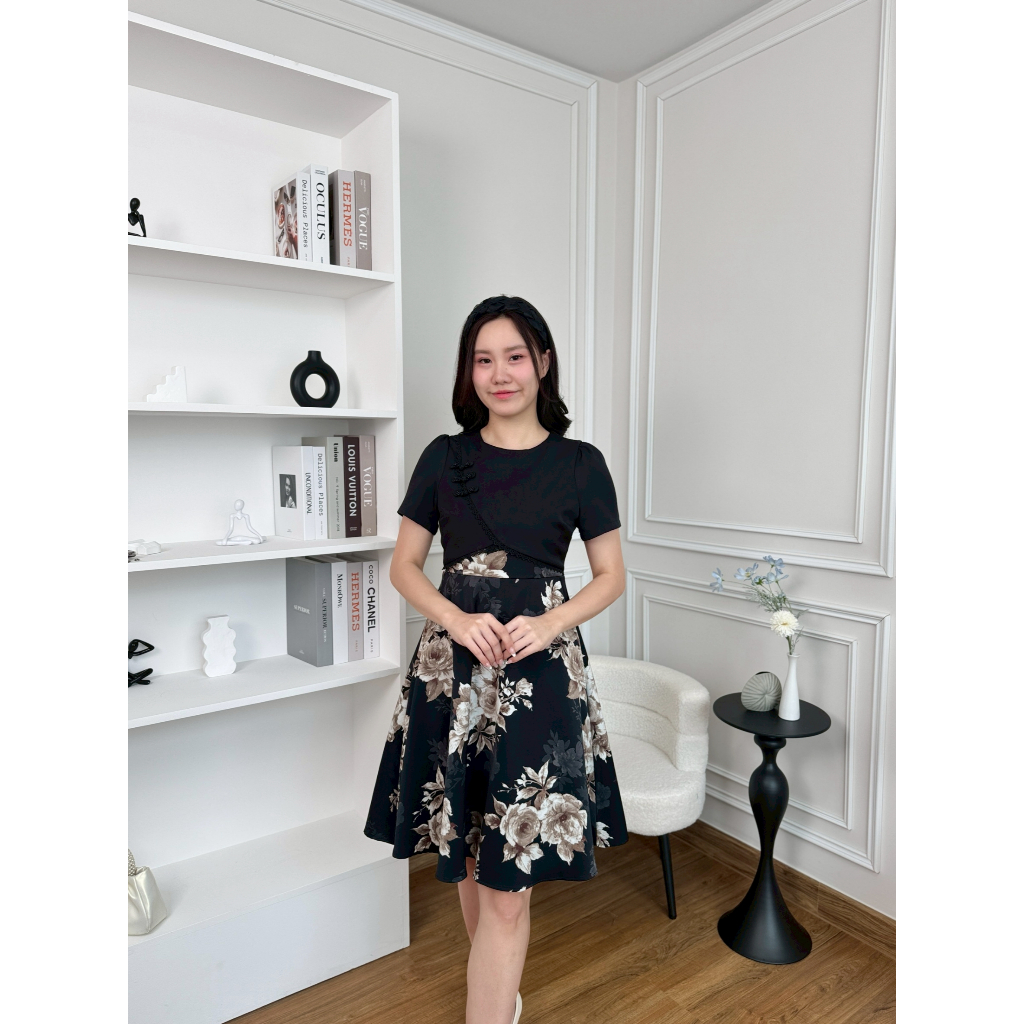 (พร้อมส่ง) ชุดเดรส Wirankan รหัส W242 ลำดวน สีดำ