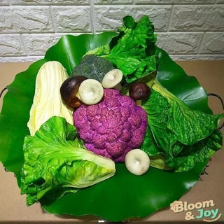 ใบบัวเทียม มีหลายขนาด เหมาะสำหรับใช้เป็นรองจานและภาชนะใส่อาหารในร้านอาหาร คาเฟ่ และตกแต่งมุมถ่ายรูป