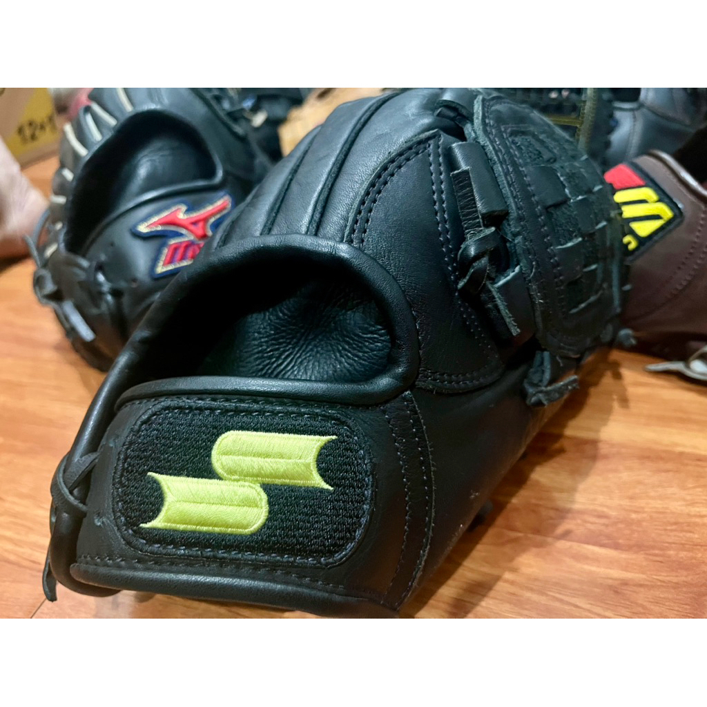 SSK baseball and softball glove used 12”