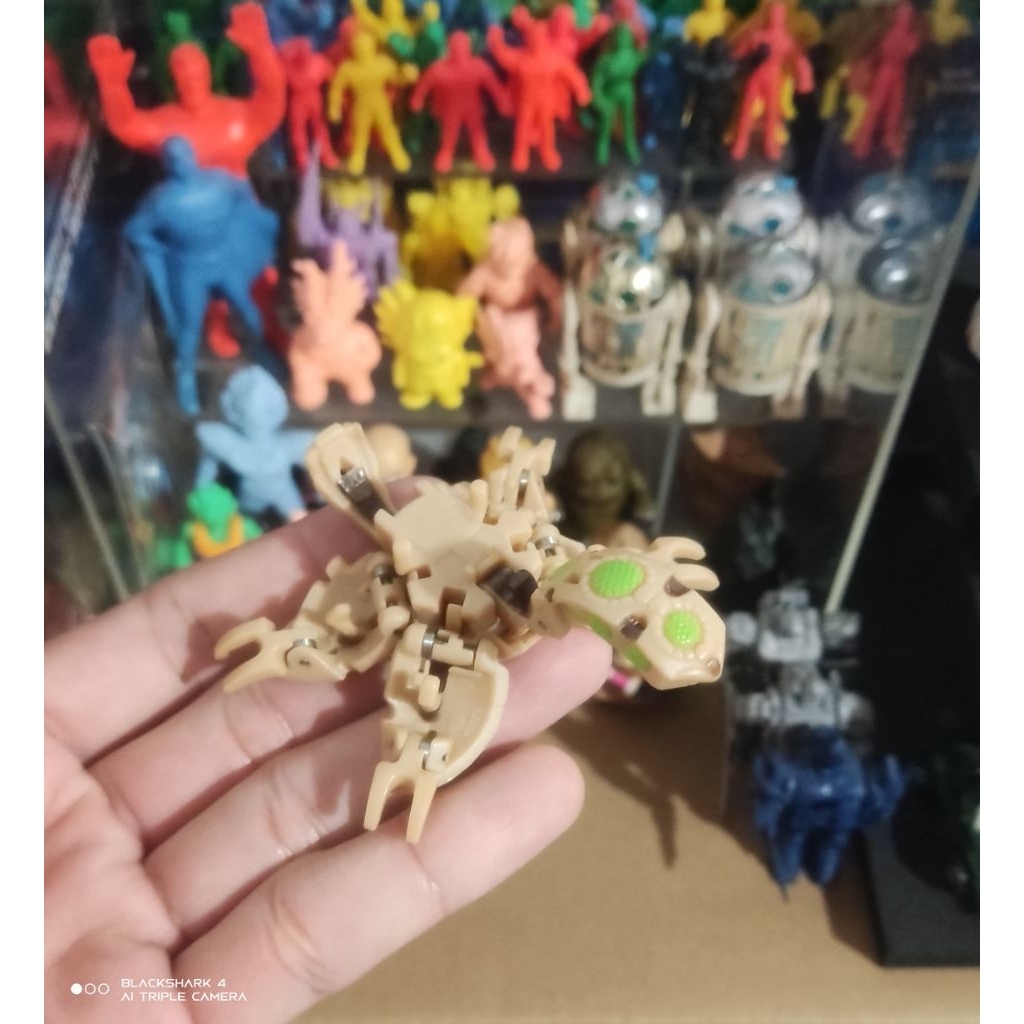 Bakugan Scaboid Tan Subterra Gundalian