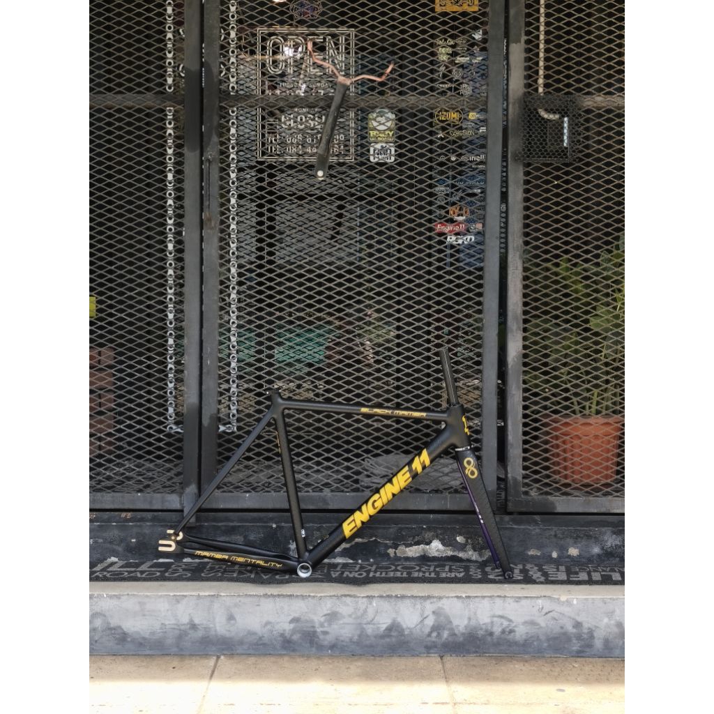 เฟรมจักรยาน ฟิกเกียร์ Engine11 รุ่น Engine11 x Black Mambe Edition  2026