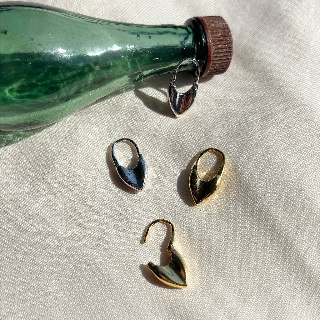 play.palette - Lobster claw hoop🦞