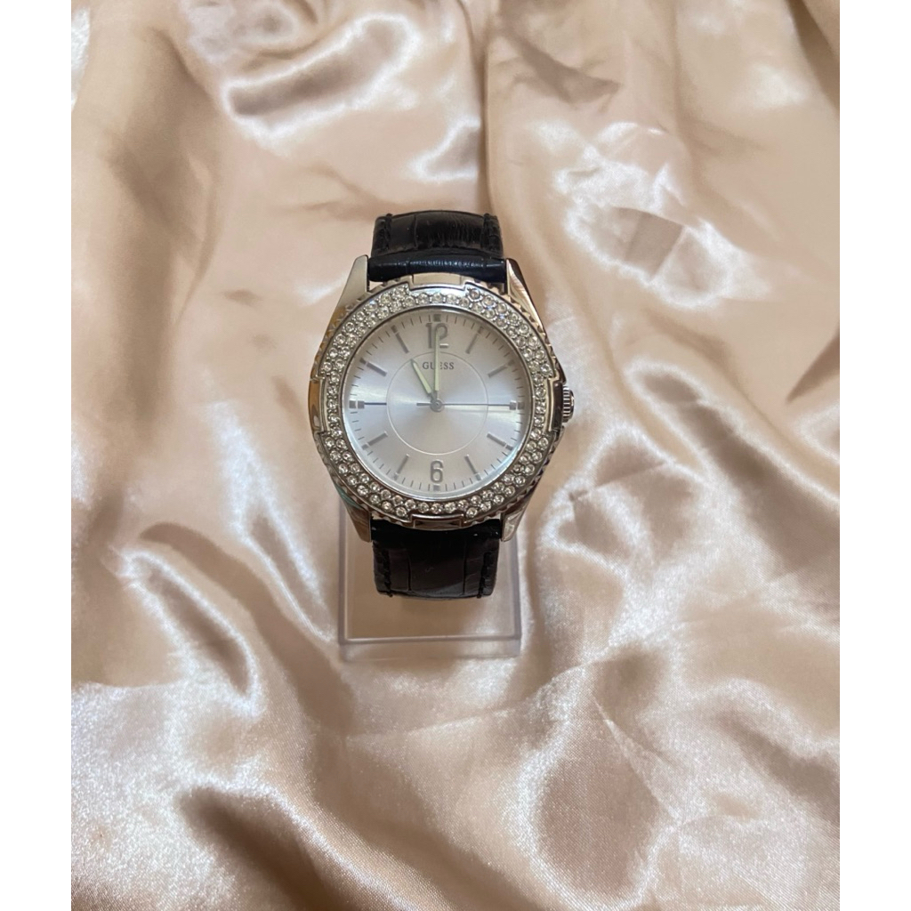 นาฬิกา guess มือสองของแท้