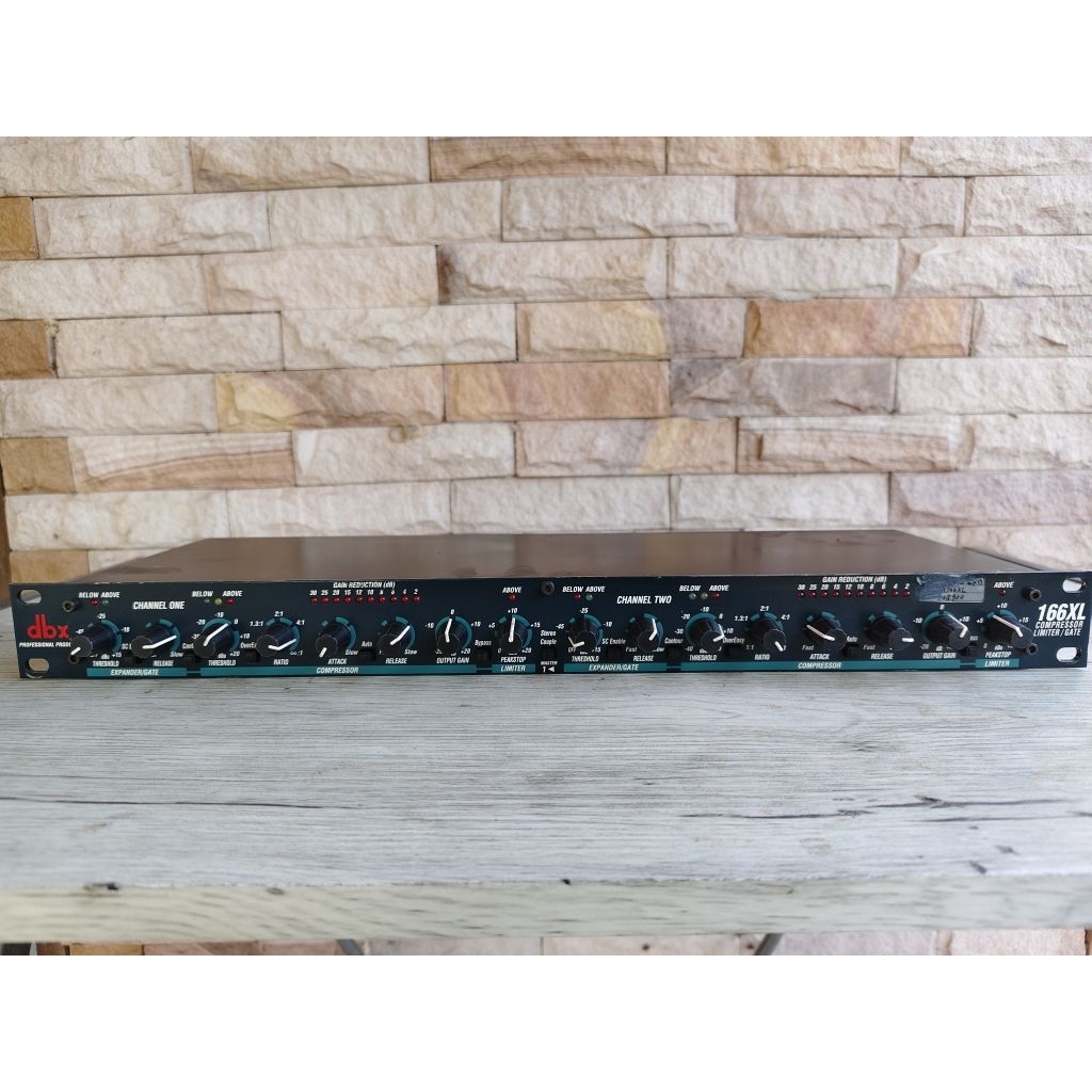 dbx 166 xl comprasser limiter/gate แท้ usa ตัวคุมสัญญาณเสียงให้สม่ำเสมอ เครื่องเสียงกลางแจ้งมืออาชีพ