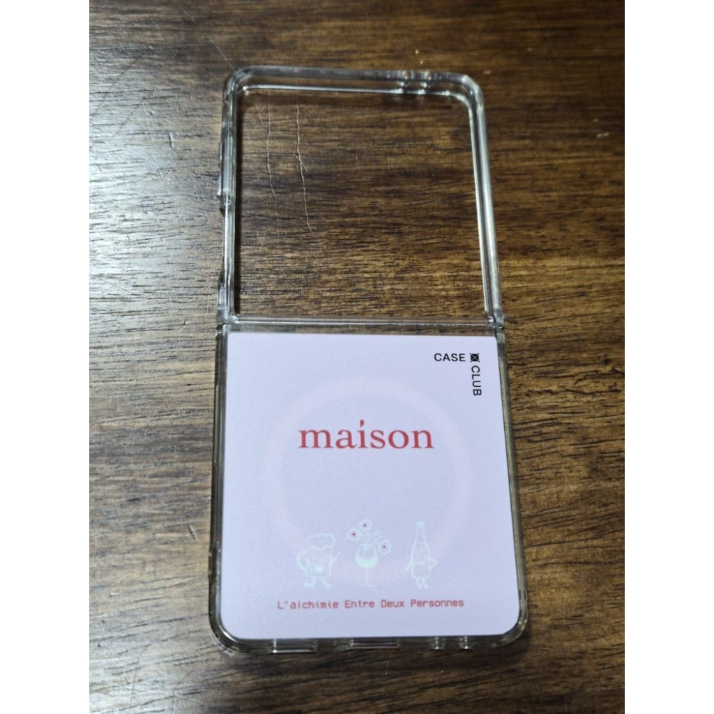 ส่งต่อ Case Samsung Z Flip7 ของแบรนด์ Case Club