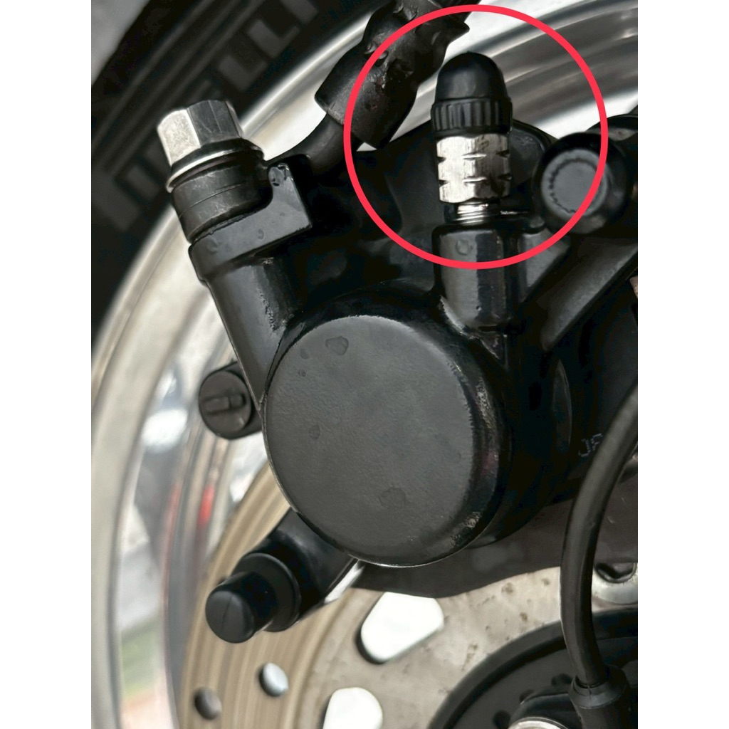 น๊อตไล่ลมเบรค(หัวเหลี่ยม)1.25 Honda,1.0  Yamaha(สินค้าเป็น m8 min 1.0 และ 1.25ใส่โดยช่างที่ไล่น้ำมันเป็นเพื่อการใช้งาน