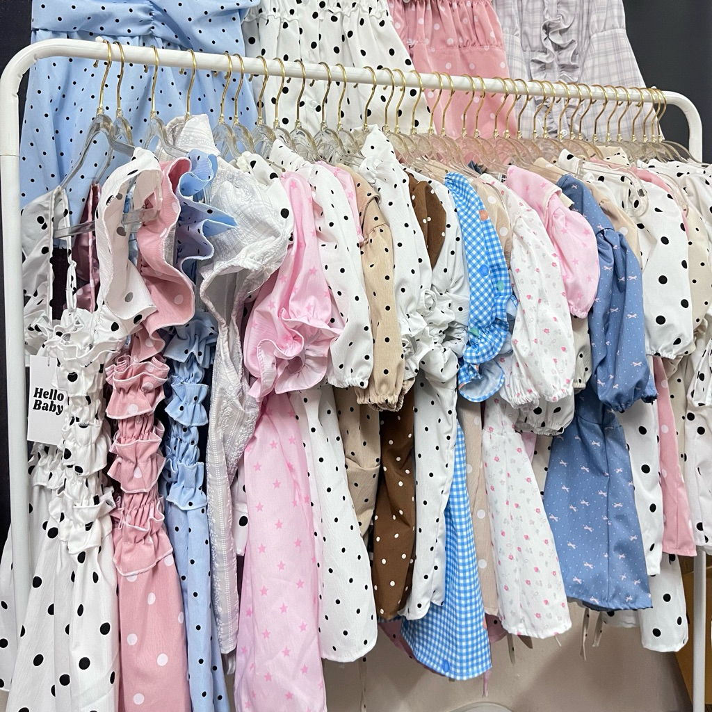 ส่งเร็ว⚡️เสื้อแฟชั่น(1) ป้าย hello baby คอบัว ปาดไหล่ สายเดี่ยว มือ1(อัพเดท21-4-69)