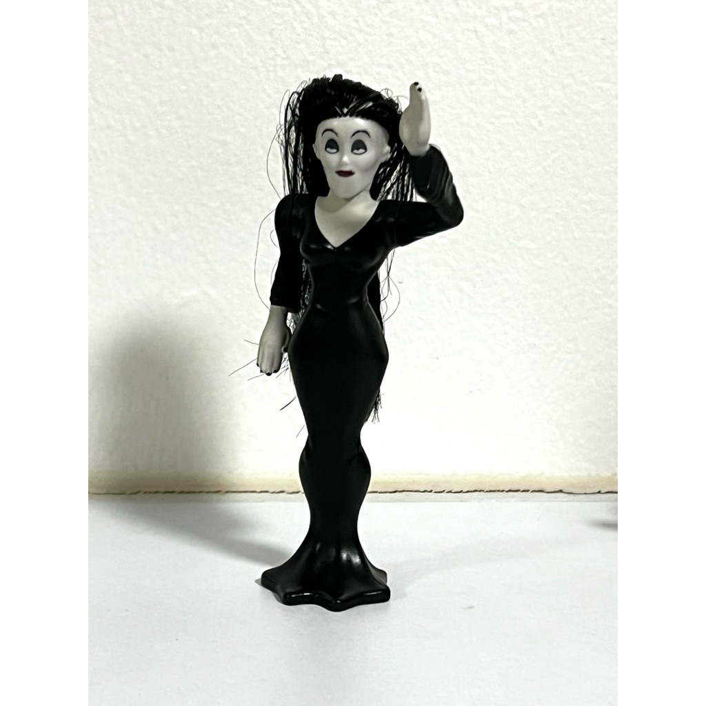 THE ADDAM’S FAMILY BURGER KING 2024 Morticia Adam