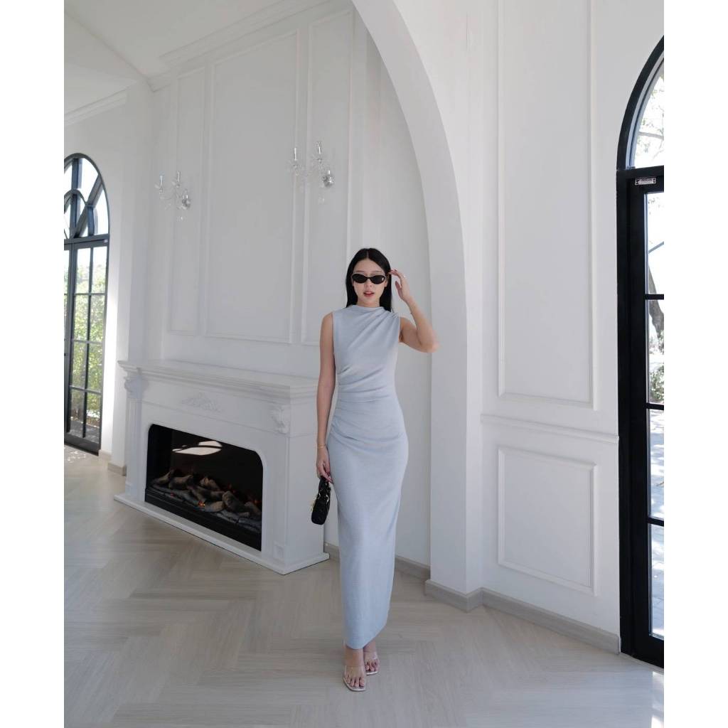 INTUON #9813​ (พร้อมส่ง) เดรสยาวคอชิดแขนกุด แต่งย่นไหล่และย่นตรงเอว T-SHIRTNISTA - รูปที่ 7