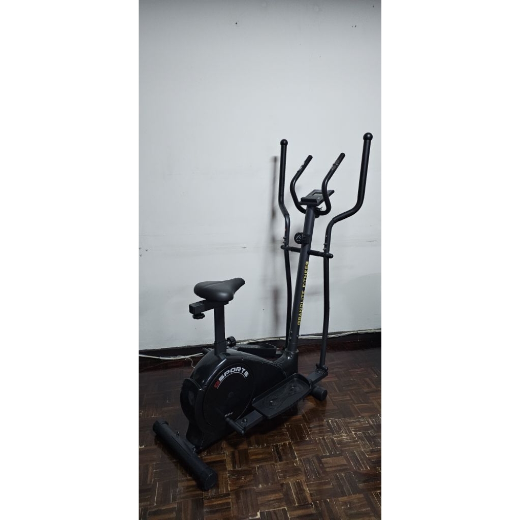 เครื่องออกกำลังกาย ลู่เดินวงรี GSPORTS GS-8712 มือสอง ดูแลรักษาอย่างดี