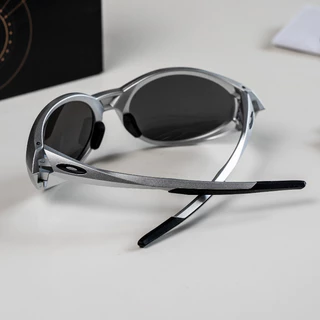 แว่นกันแดด OAKLEY OO9438 Eyejacket Redux ของแท้ประกันศูนย์ไทย 2 ปี