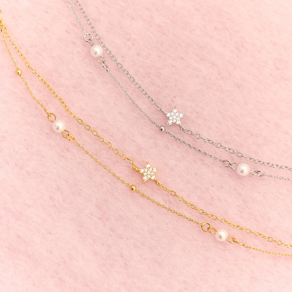 Petite Whisper 2 Layers Bracelet สร้อยข้อมือดาว 2 เลเยอร์