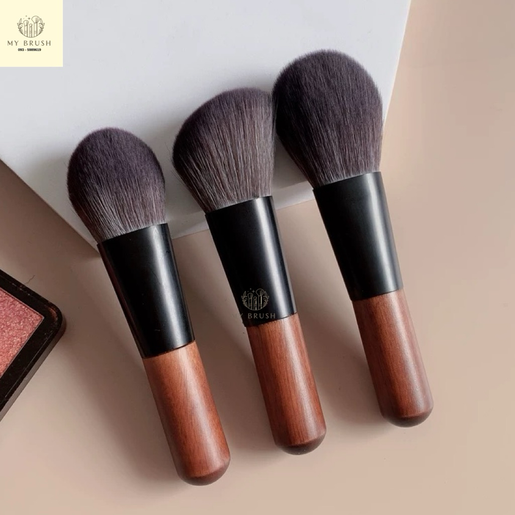 (ส่งด่วน) Makeupbrush ร้านไทยแท้ พร้อมส่ง แปรงแต่งหน้า แปรงปัดแป้ง ปัดแก้ม กลม เฉียง ด้ามไม้ Mini ขนนุ่มฟู