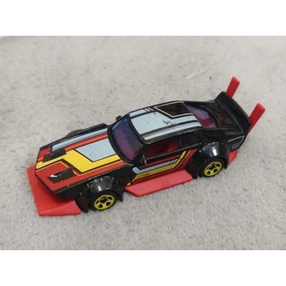 Hot Wheels Mad Manga มีรอยทุกคัน