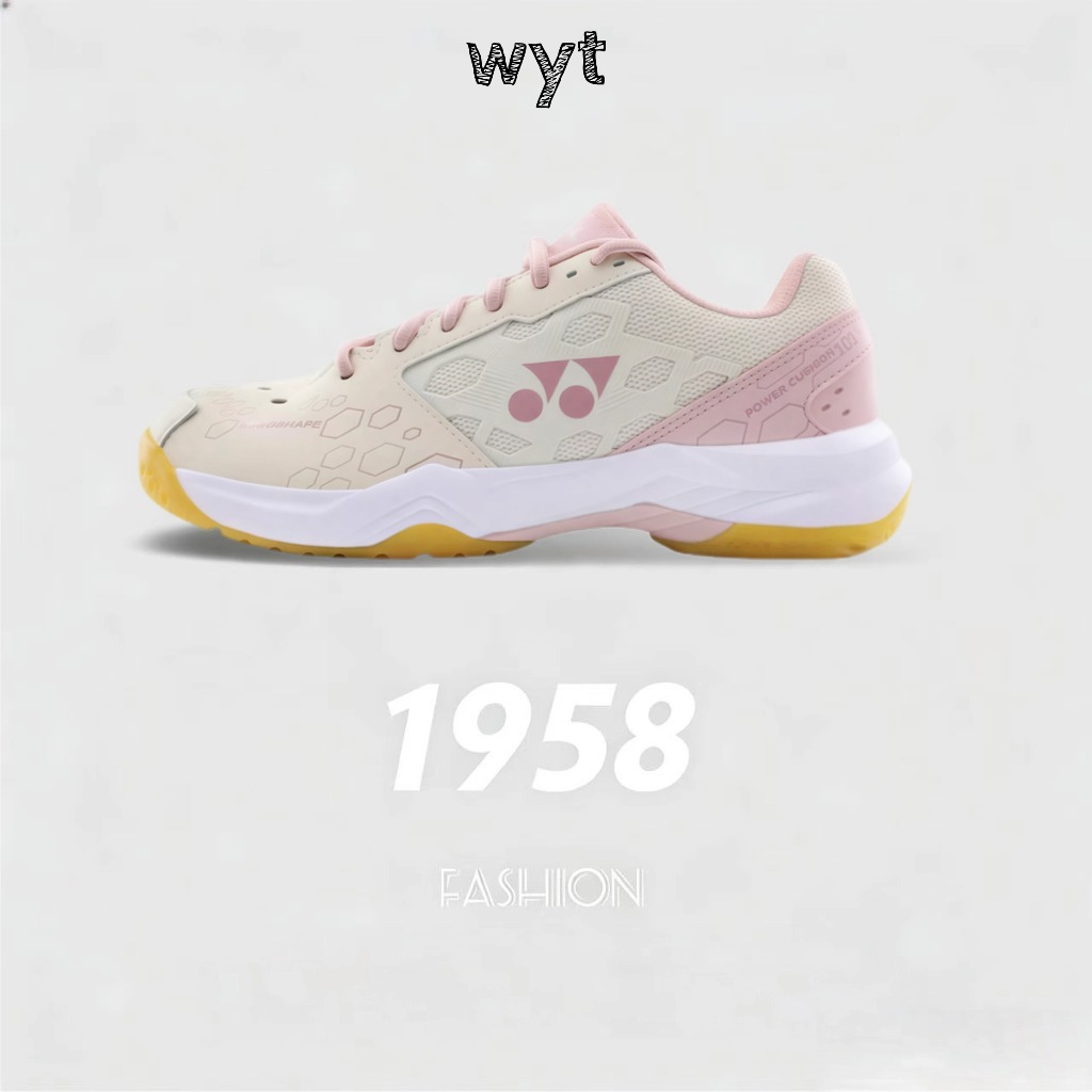 รองเท้าแบดมินตันต่ำสีเบจ และชมพู