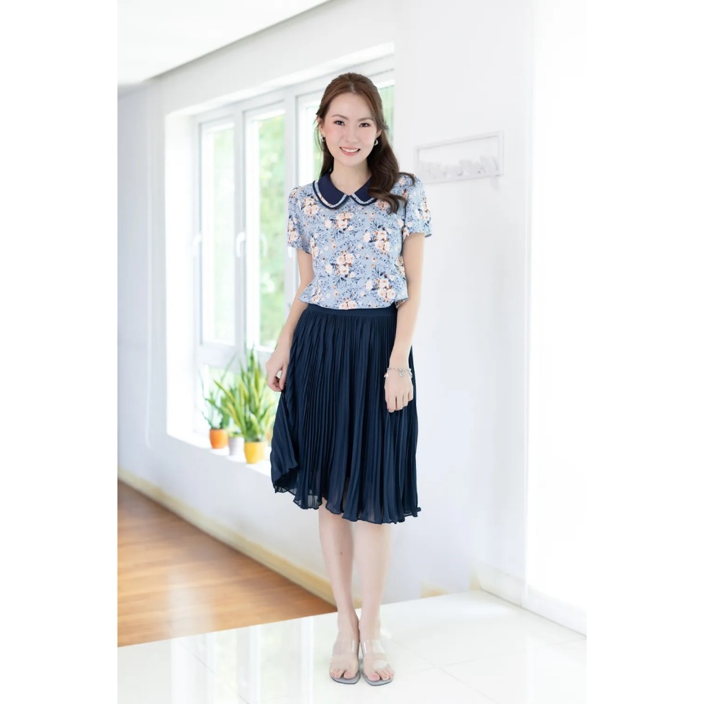 Narinari : MT4101 Trimmed Peter Pan Collar Blouse เสื้อทำงานปกบัวผ้าพิมพ์ลาย ราคา ถูกที่สุด ดีลบีเคเค แกลเลอรีภาพที่ 6