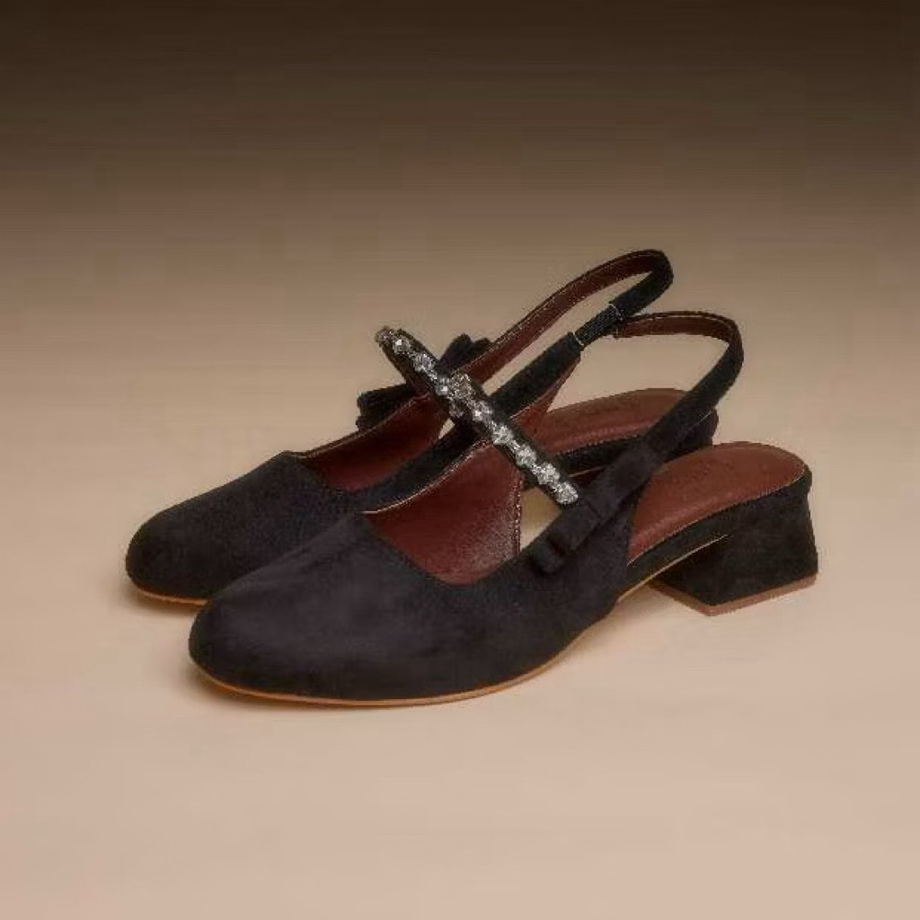 as above รองเท้าส้นสูงสีดำ ของใหม่