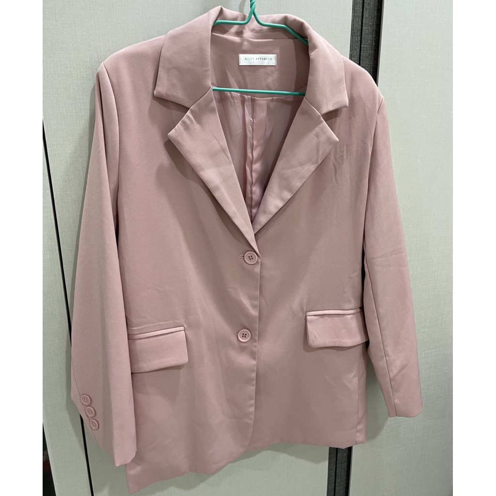 Blazer สีชมพูอ่อน แบรนด์ Riley