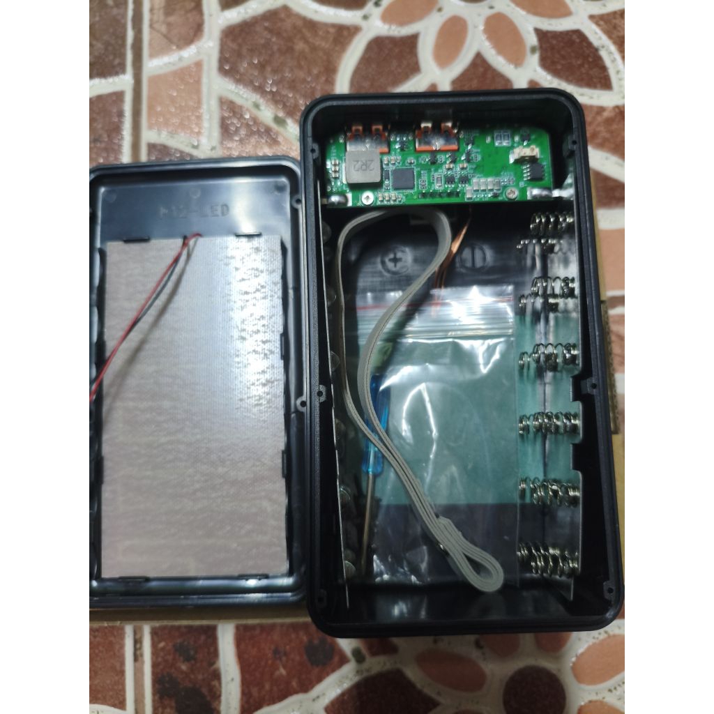 Diy Powerbank 18650  22.5w ใส่แบตได้ 12 ก้อน
