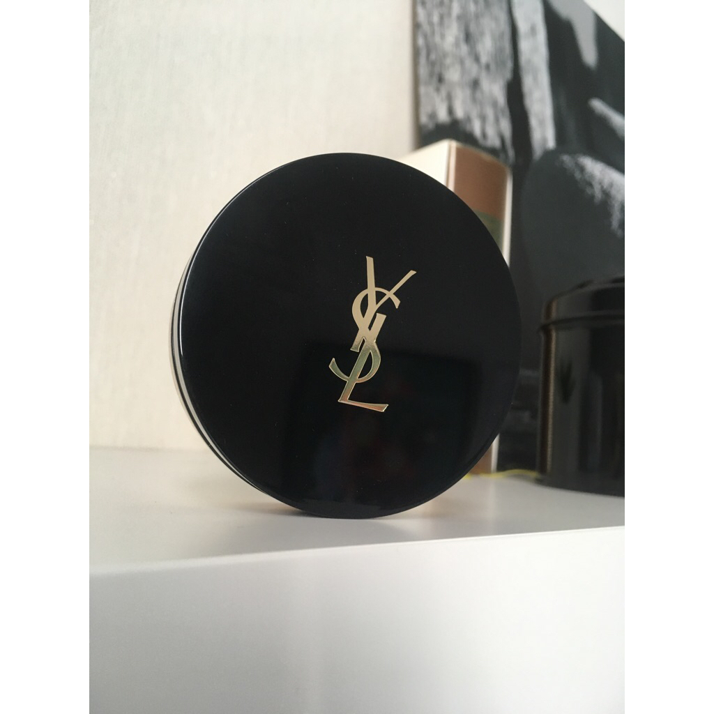 ขนาดปกติ 10 g แป้งผสมรองพื้น เนื้อดินน้ำมัน ช่วยเบลอรูขุมขน เหมือนใส่ฟิลเตอร์ Ysl fusion ink compact