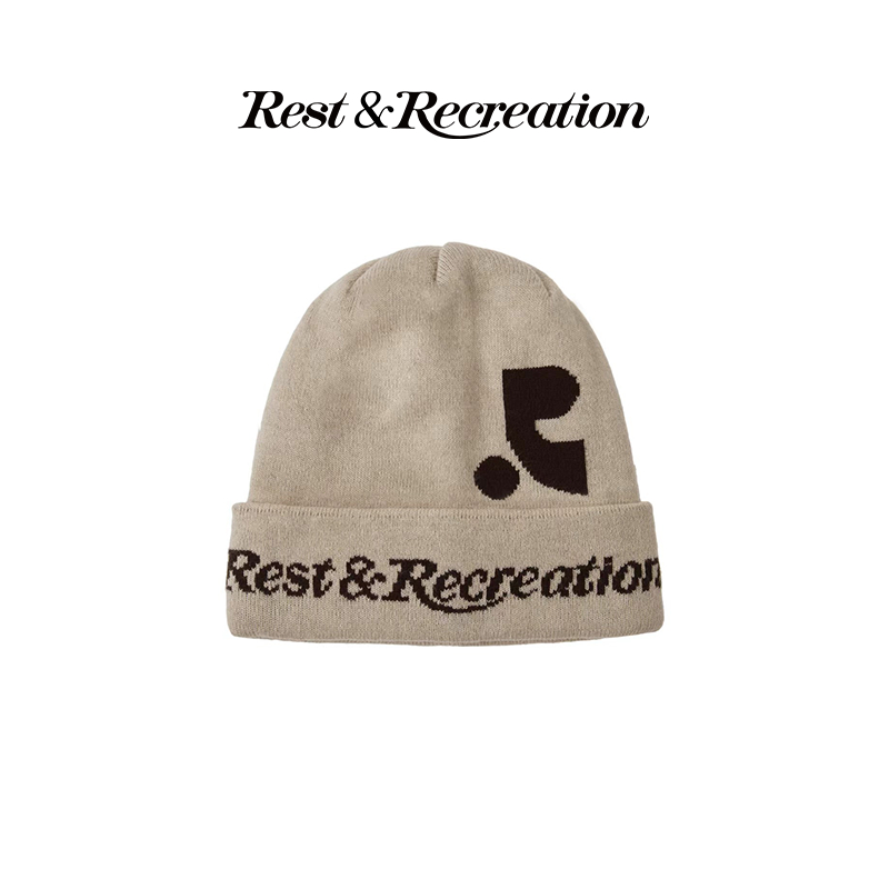 Rest and Recreation🇰🇷LOGO FOLDING BEANIE - PINKหมวกไหมพรมถักลายตัวอักษรแบบแจ็กการ์ด