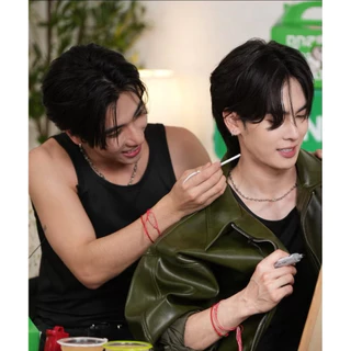 ด้ายแดง ม่อนกุเวร ของแท้ 100% สายมูตามรอยดารา ส่งตรงจากเชียงใหม่(ผ่านพิธีเรียบร้อย)