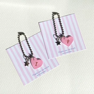 (พร้อมส่ง 1-3 วัน) พวงกุญแจตัวอักษร a-z หัวใจ จี้ดาว Cute!🩷⋆˚｡𖦹 °✩