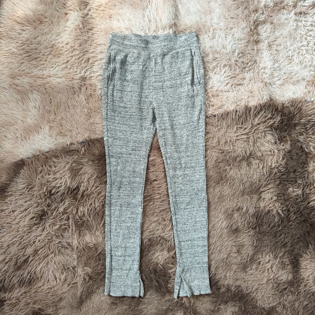 กางเกง Gu            .