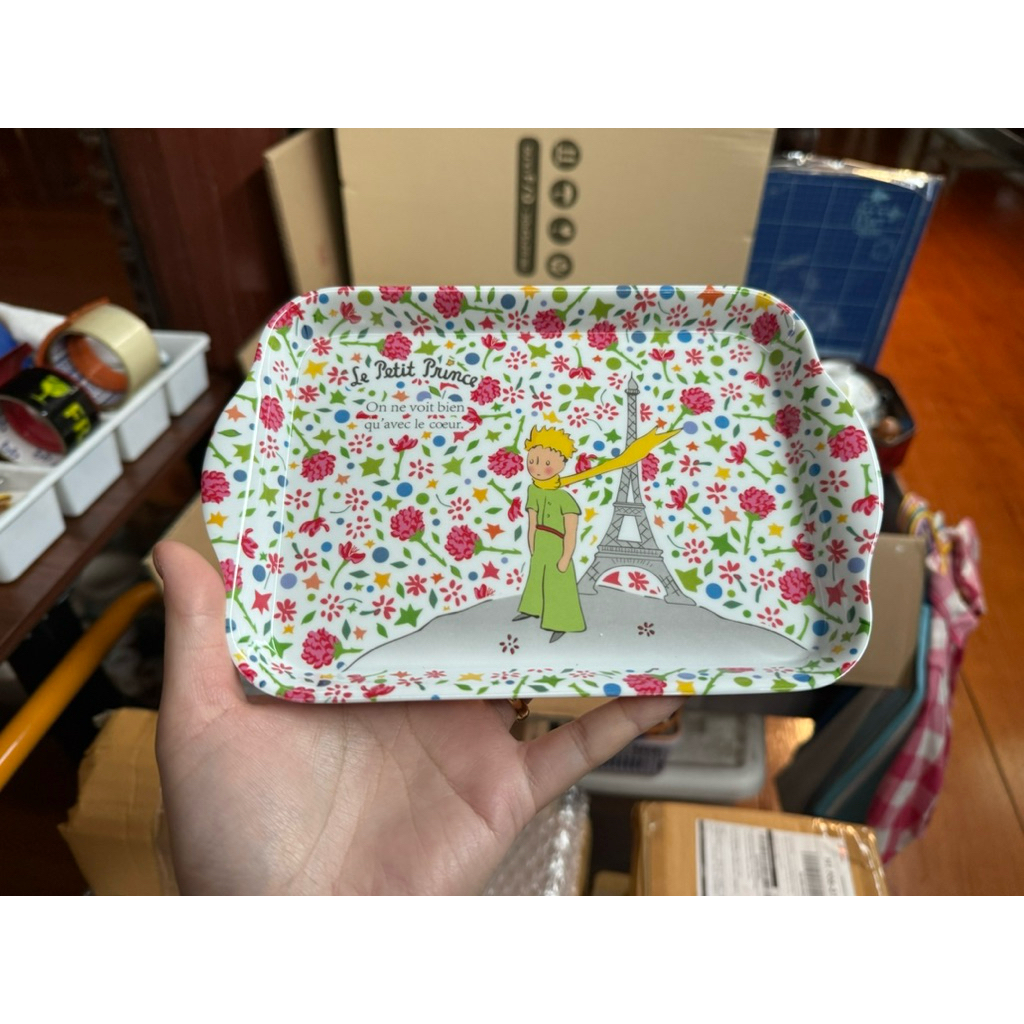 Little Prince เจ้าชายน้อย ถาดเสิร์ฟ ถาดพลาสติก เนื้อเมลามีน ขนาด 21 x 14 ซม. สินค้าใหม่ไม่ผ่านการใช้งาน 250 บาท