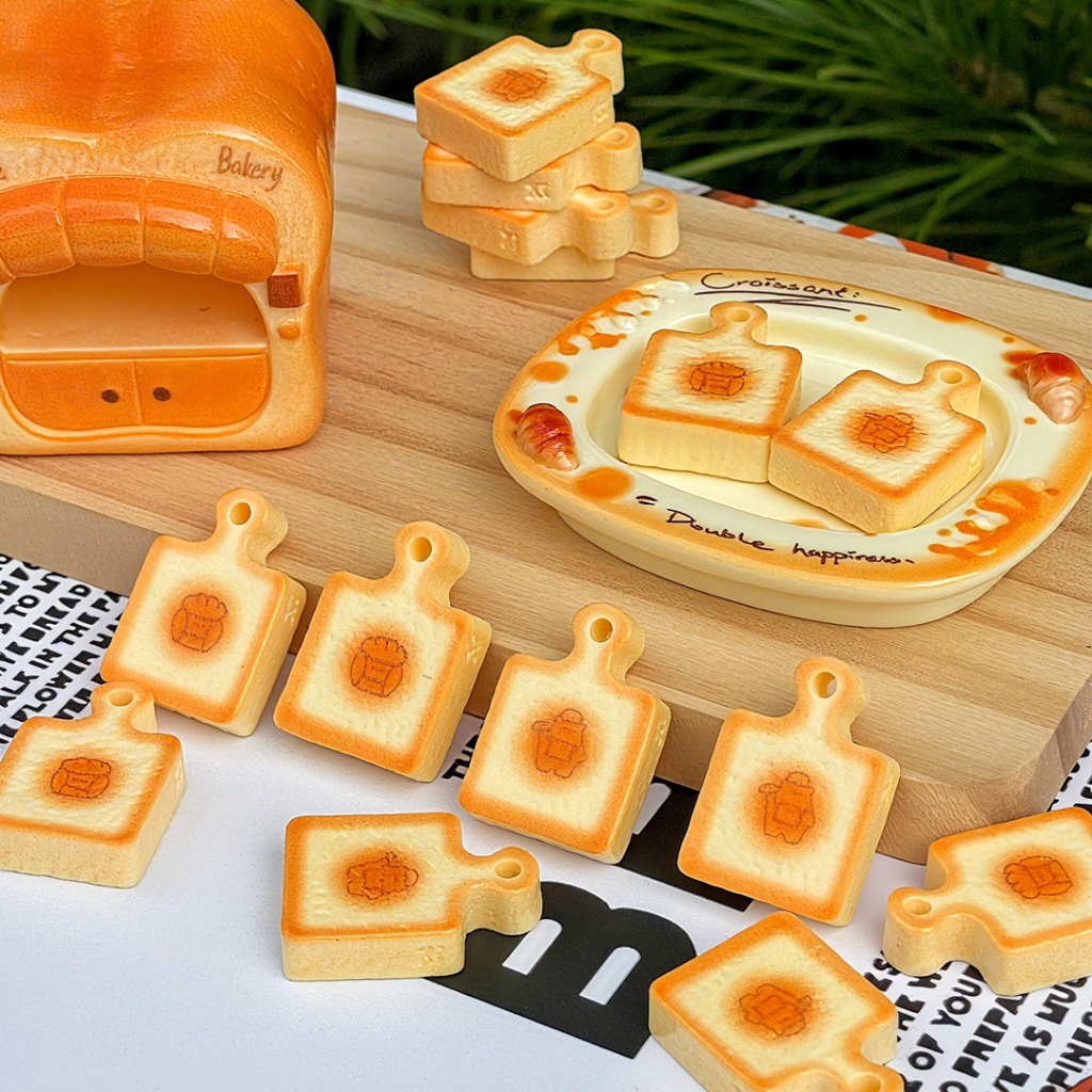j676 ขนมปังถาดขนมปังจำลองของจิ๋วเรซิ่นเซ็ตละ 10 ชิ้น