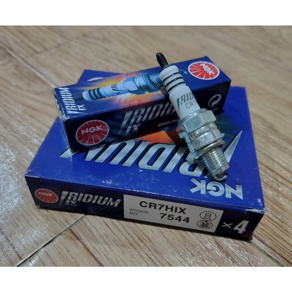 หัวเทียน NGK IRIDIUM CR7HIX (7544) 1หัวเกลียวสั้น Fino / Mio / Nuovo / Grand Filano  Made in Japan