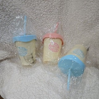 แก้วพลาสติก สะพานเหลือง จาก Amazon