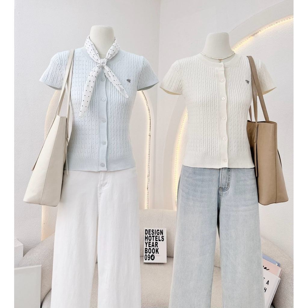 WA YA เสื้อคอกลมไหมพรมกระดุมหน้า ทรงเข้ารูป