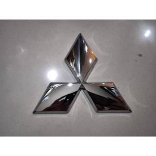 แผ่นป้ายโลโก้หน้ากระจังmitsubishi triton ปี 2005 ถึง 2014 มี…