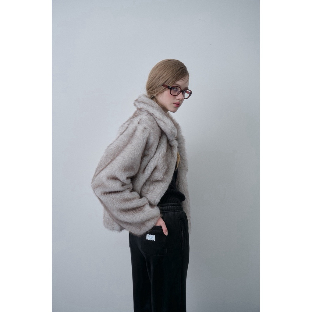 Karla fur coat ((umore.made))