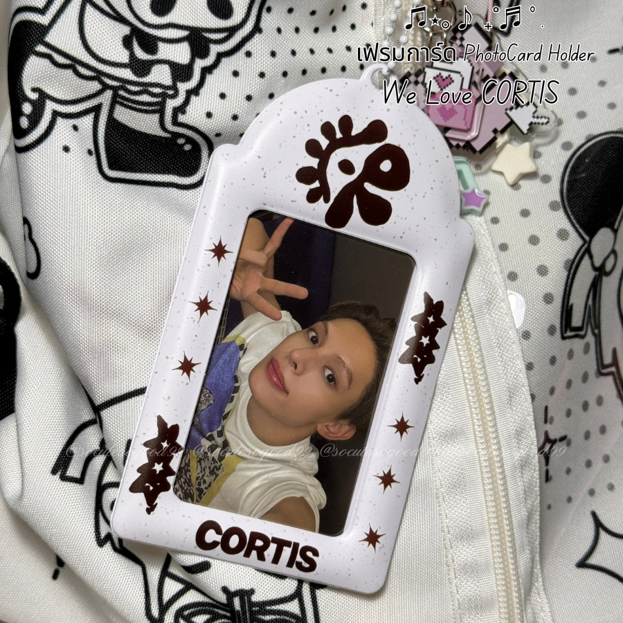 CORTIS PhotoCard Holder We Love เฟรมการ์ด Cortis ลาย Doodle White